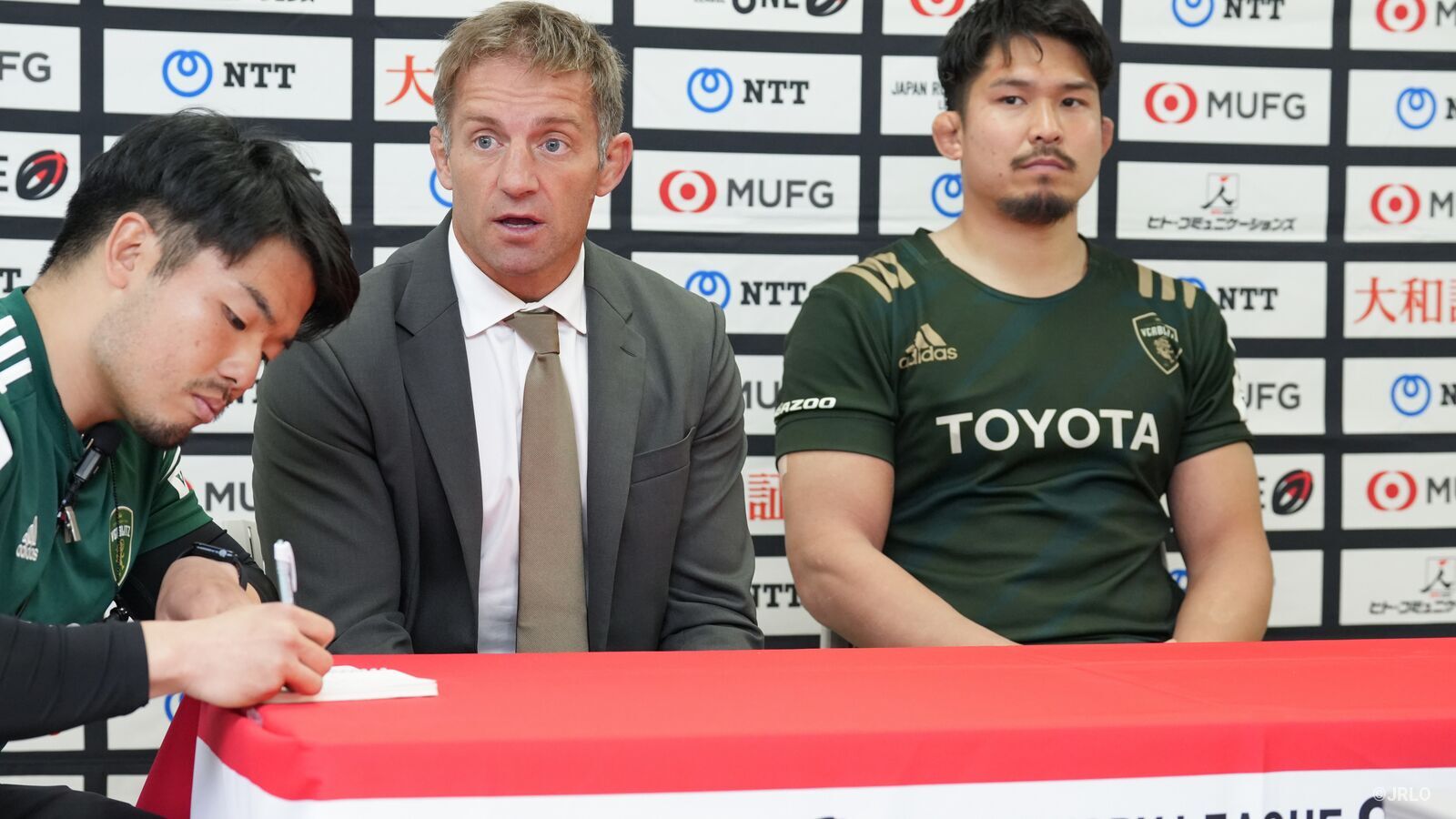 ラグビー　リーグワン　トヨタヴェルブリッツ　ダウンジャケット ラグビー リーグワン トヨタヴェルブリッツ ダウンジャケット 商品一覧